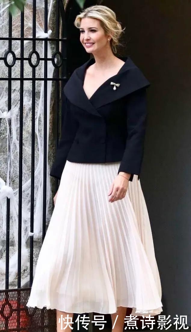  『婚纱』伊万卡一反常态走保守路线，婚纱引特朗普不满，婚礼上直接摆臭脸