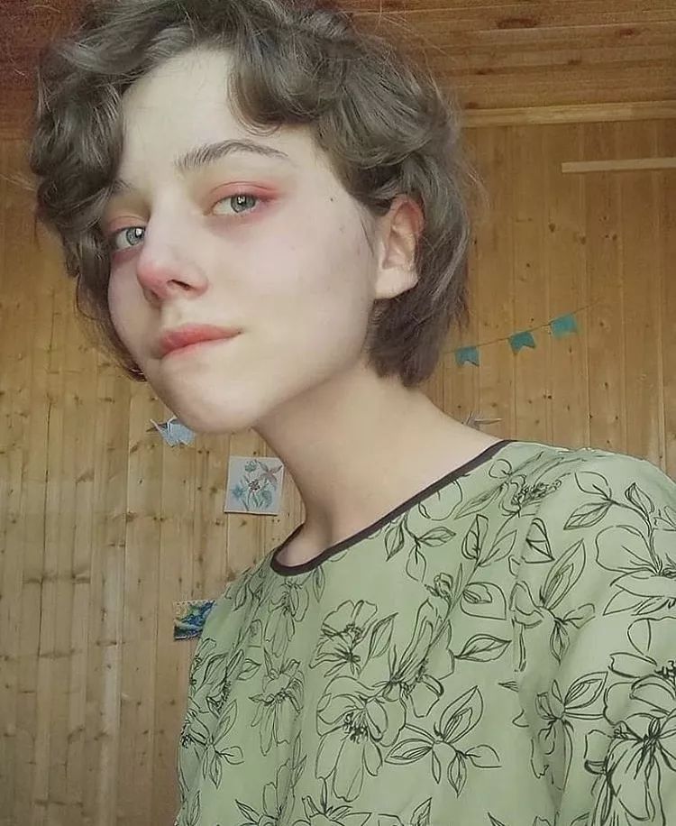 今秋头发越“短”越时髦，剪了的人都美翻了!