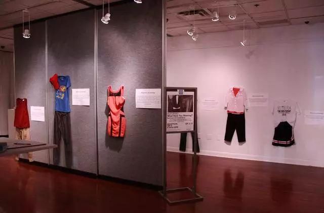 女人花了100年追求穿成这样，不是为了被谁脱掉的