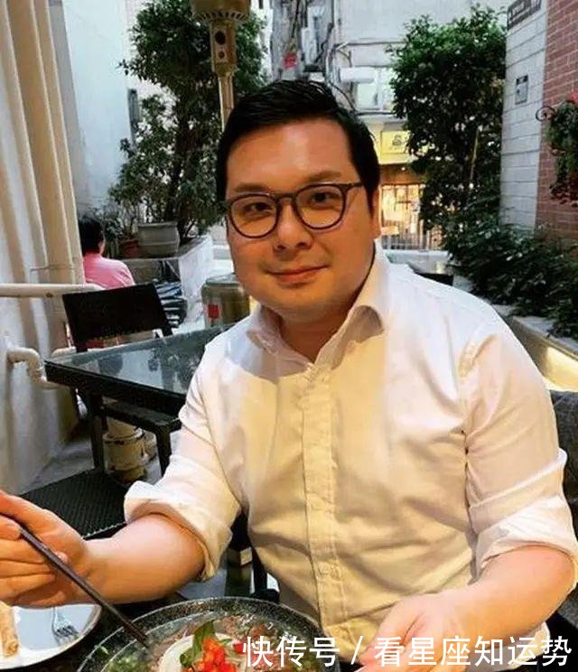 『轻松』香港最好进的豪门,儿子结婚船王不问儿媳是谁,对比奚梦瑶太轻松