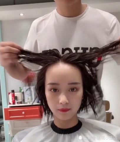 俏皮可爱的小姐姐去理发，剪完秒变鹅蛋脸 网友：一剪遮三丑