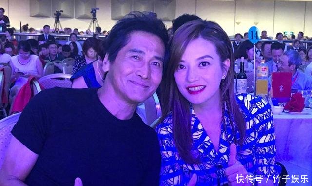 赵薇不仅瘦了，还换了造型师吗？服装搭配一次比一次惊艳！