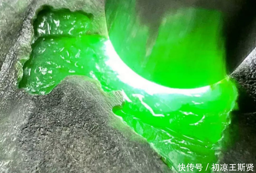 全球最“昂贵”的河流,曾有人在此一夜暴富,如今却无人敢采!