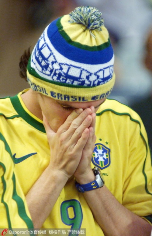 98世界杯决赛故事:罗纳尔多离奇失常 高卢雄鸡