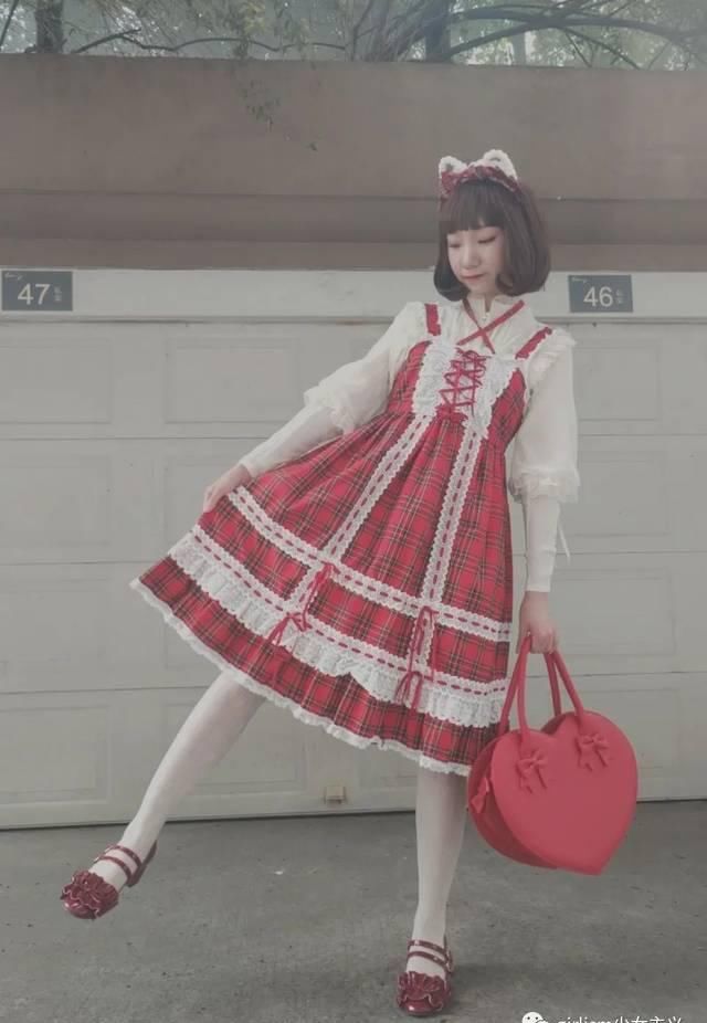  『小裙子』“Doll感”是什么？这样穿，你就是洋娃娃！