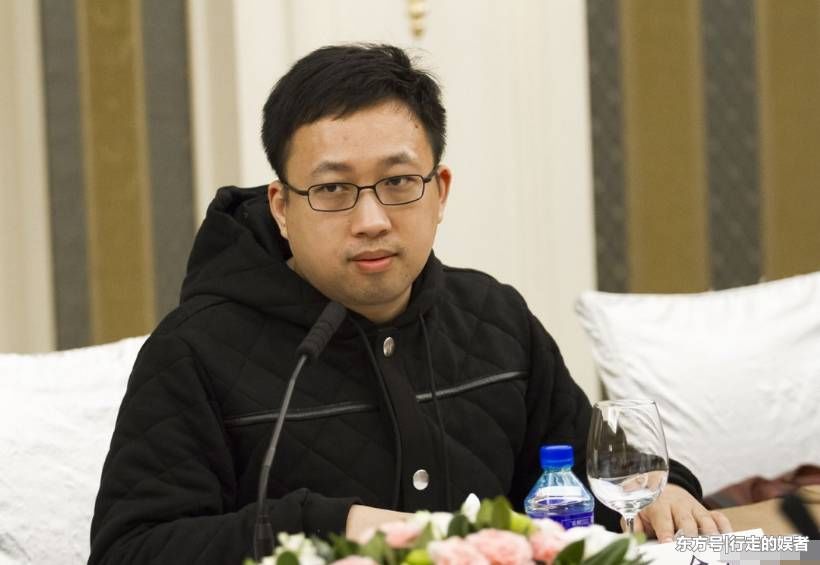 于正发文疑似辟谣代孕当爸:不过是江湖里的傻人，他不是我