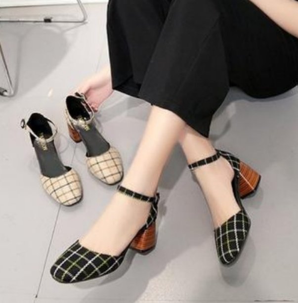 女人，对自己狠一点，买几双上档次的高跟鞋，女人味儿十足