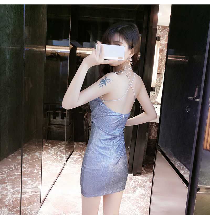 如今的美女真大胆!穿着性感不露真心美,十个男人九个痴迷