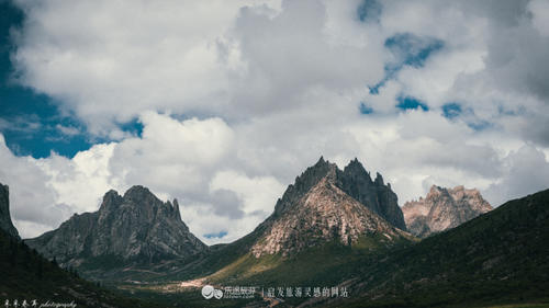 大自然的鬼斧神工 莲宝叶则 山之铿锵