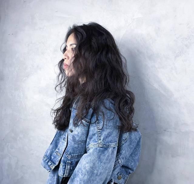 瞬间:春天里不如换个发色,选对颜色,肤色也能瞬间透亮!
