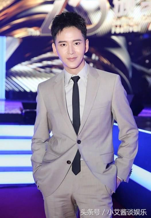 《如懿传》中的颜值担当是李玉，网友：戏里戏外都是进忠比较帅！