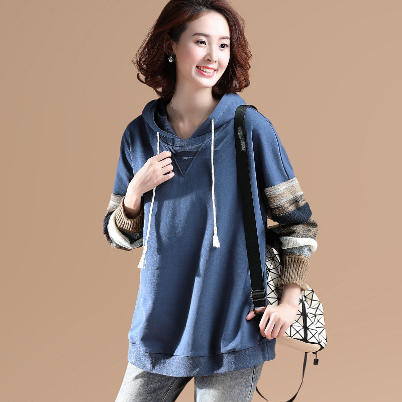 难怪，163斤妈妈连买3件这卫衣，搭短裙穿美爆了，咋穿咋美