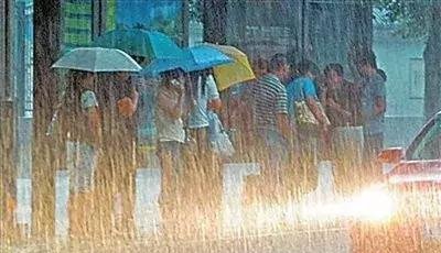 最高级别！超强台风利奇马要来！暴雨席卷河南，这些列车停运