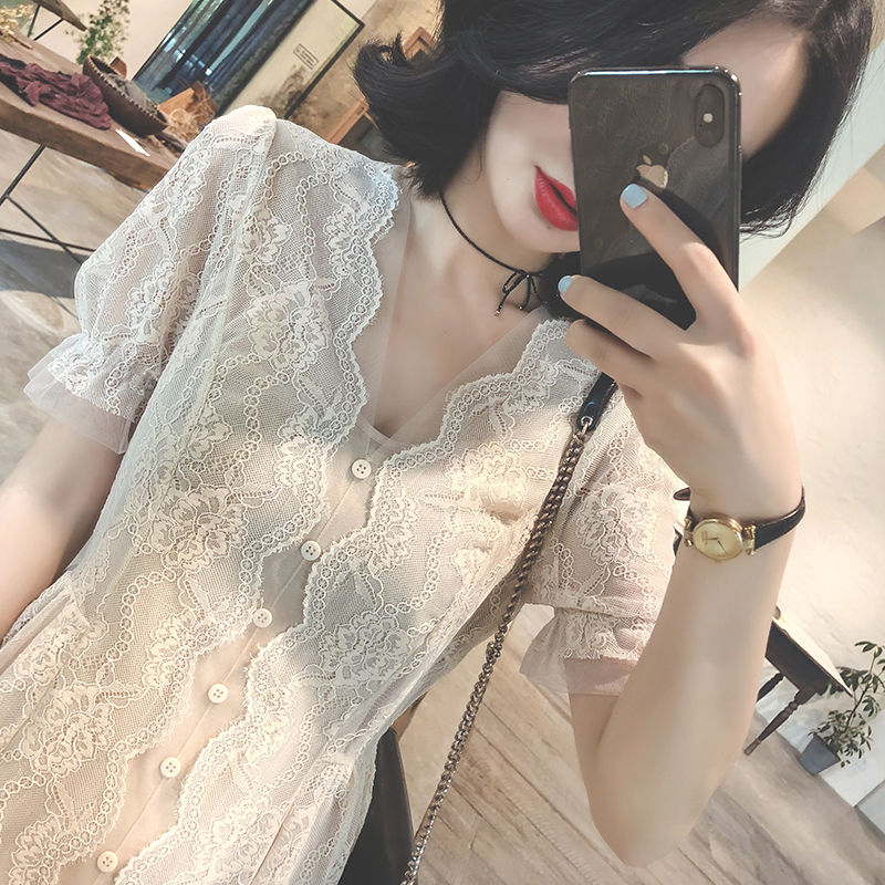 37岁老婆穿蕾丝裙+高跟鞋,显白嫩像20岁少女,保准惊艳四方