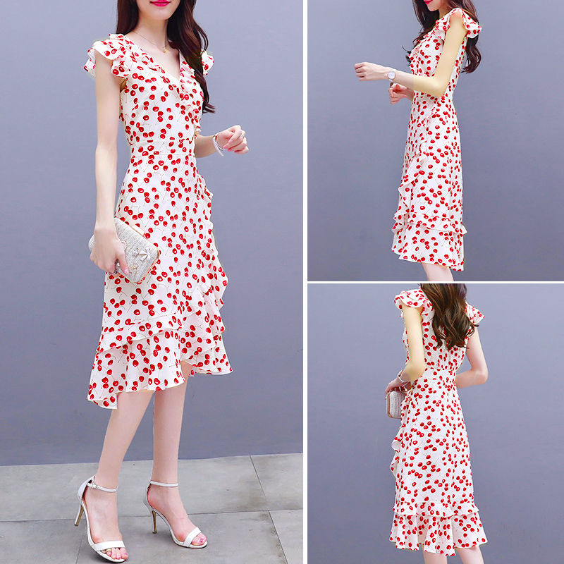 别再穿掉档次的衣服，新出一种:“初恋裙”，上身美得惊艳所有人