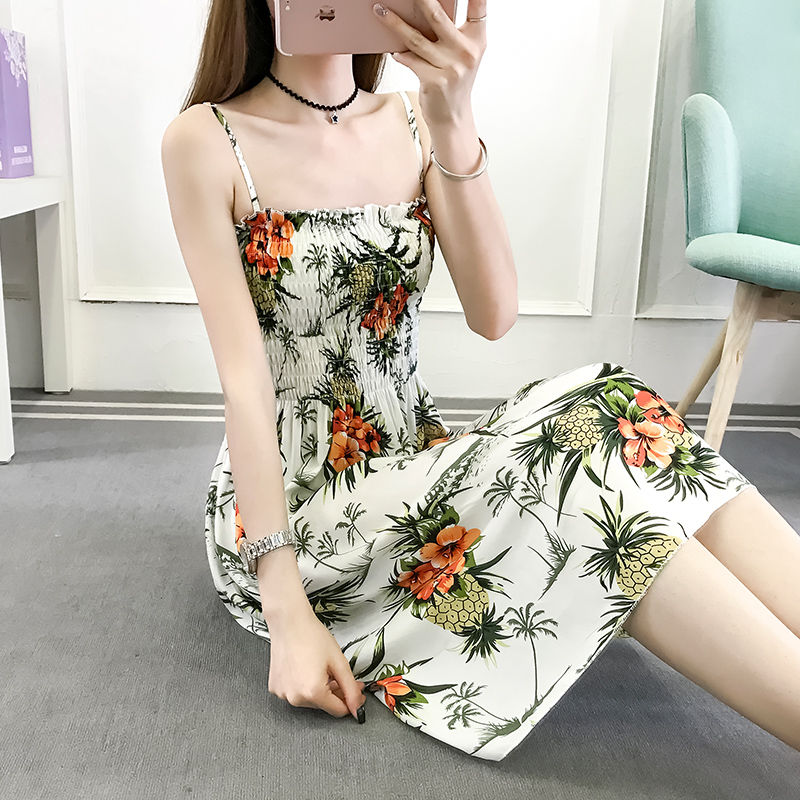 天阿噜，女人在海边这样穿，凸显S曲线，迷人性感，美得不像话