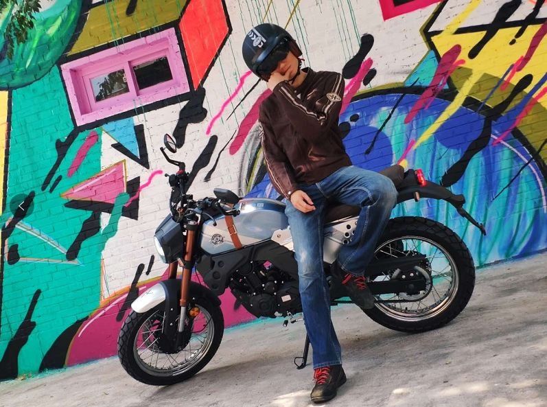 磨砂复古头盔ECE认证，带内置镜片+帽檐，238限量抢购，还有大礼