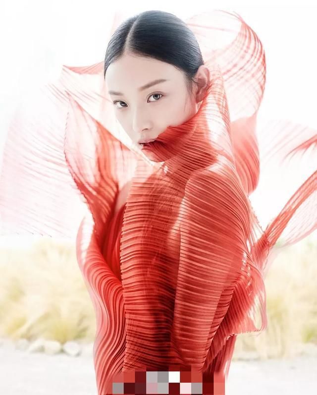 女明星不画眼妆是啥样?孙俪像个清爽少年，刘诗诗瞬间老了十岁!