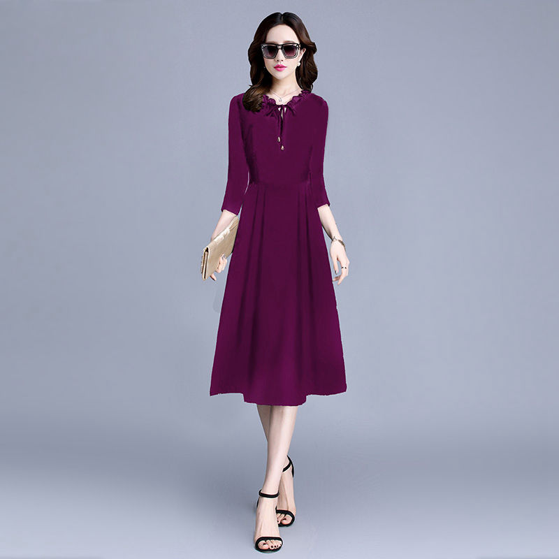 无意间遇见:昨天提前上新的秋裙，竟比旗袍还迷人，简直谁穿谁美