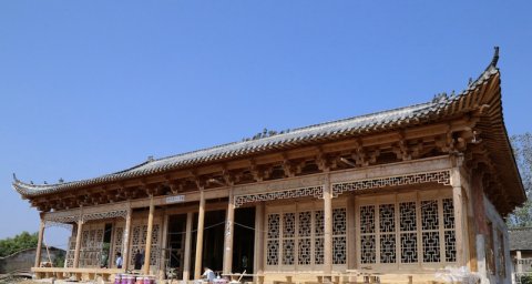  「宫殿」安徽一农村儿子为父亲建“宫殿”，造价300万！村里最“