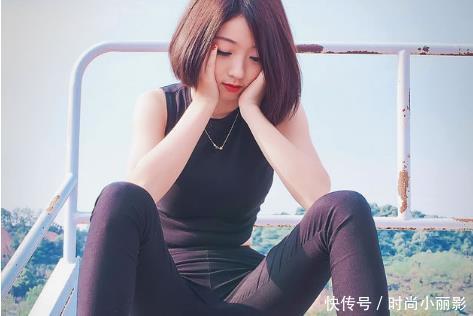 清新甜美的打底裤美女，气质出众，真漂亮