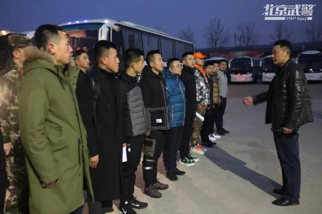 快来看，武警小哥哥的北京旅行攻略！