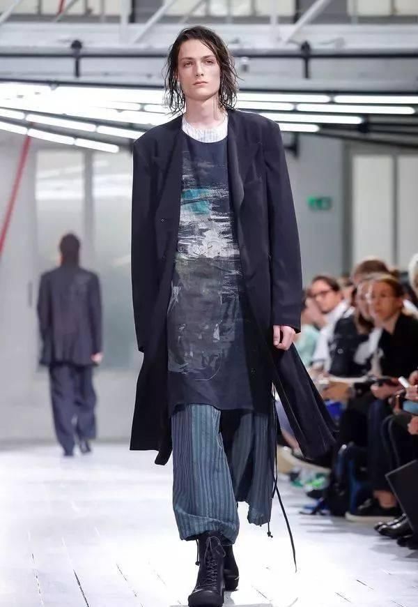 时装秀:Yohji Yamamoto 2020 春夏时装秀:山本耀司的黑色诗意想象