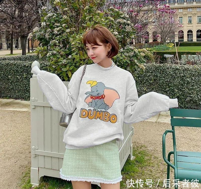 「春天」春天怎么穿卫衣才时髦?不如跟着这些街拍潮人学搭配!