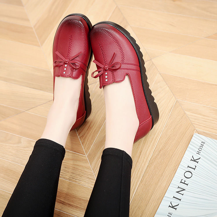 太显嫩了，50岁老妈，出门超爱穿这款妈妈鞋，美嫩无敌