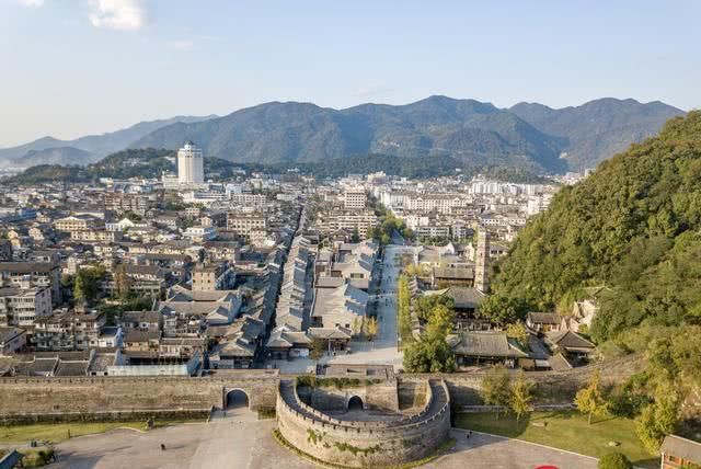 台风淹没的浙江临海，500米高空航拍灾难之前的临海有多美