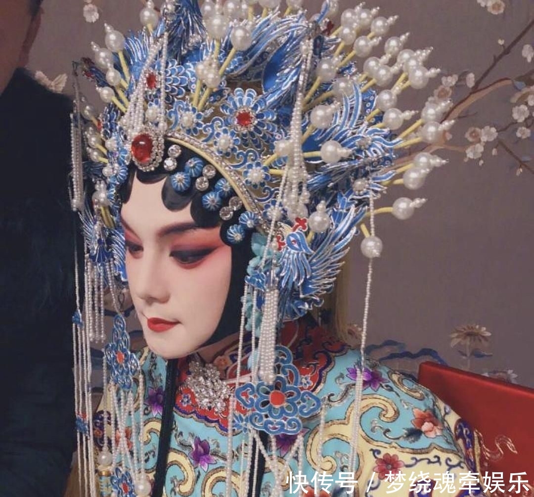  『黄晓明』尹正京剧扮相惊艳，与佘诗曼黄晓明合作，网友：像张国荣的影子