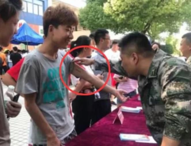 『做好』第一次去纹身,要做好哪些准备?纹身师告诫:想好这3点再来!