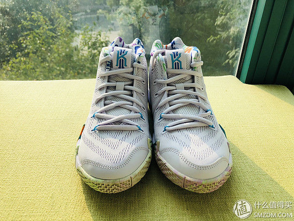敲代码的小仙女的日常晒鞋 篇四:好事需成双，鞋中藏彩蛋--KYRIE 4 复活节