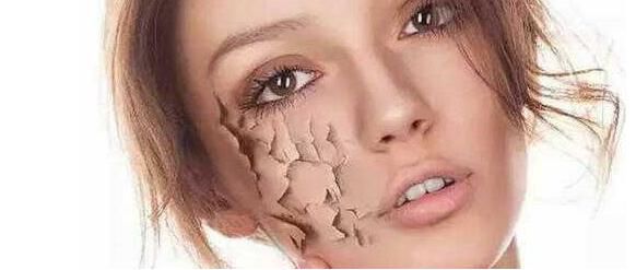 脸上的毛孔像一个个坑，说明过亿螨虫在爬钻咬，用这3招来“补救