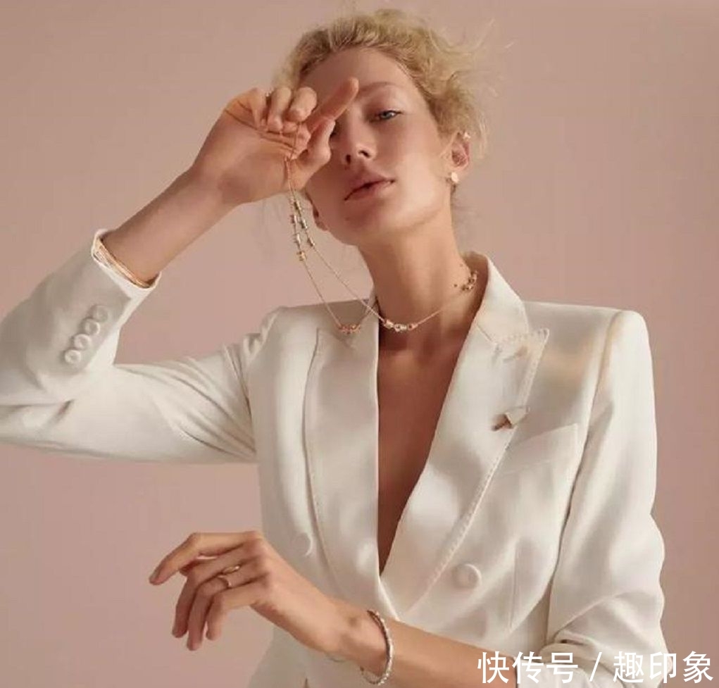 「黑色」管它什么流行色!秋冬穿这5个颜色最高级,最有气质范儿!
