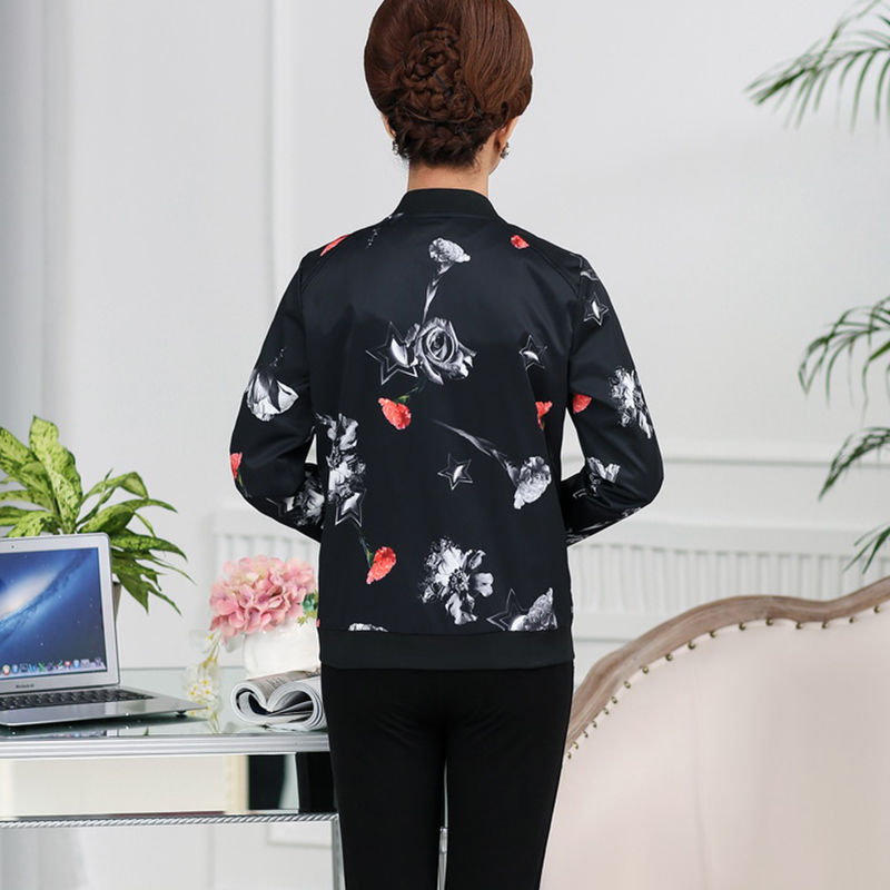 初秋季节别乱穿了，现在都流行“洋气衫”穿上显瘦又减龄呢