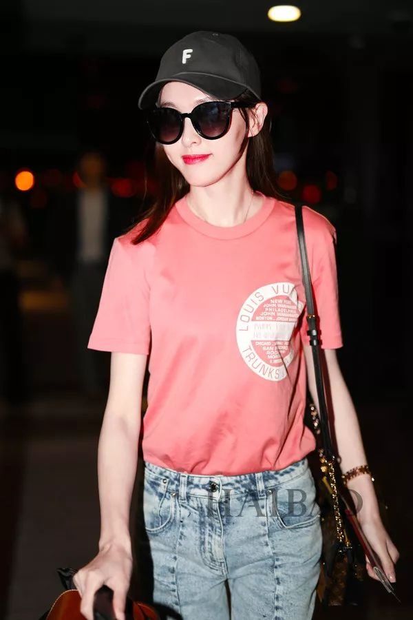 提问| 怎么穿粉色才能摆脱乡土感?她们教你穿出强大气场!