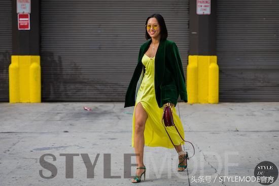 拜拜黑白灰，裙子选这些颜色最吸睛！