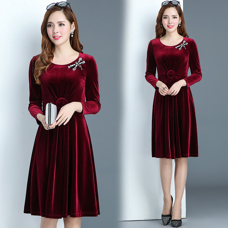 不骗你，早上刚开卖的秋裙比旗袍还美，60后婆婆穿美得怦然心动