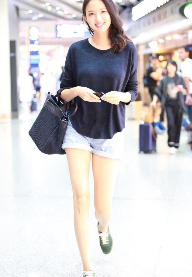 秋天是穿长袖的季节, 鞠婧祎真清纯, 张梓琳腿真长, 秦岚很有特色