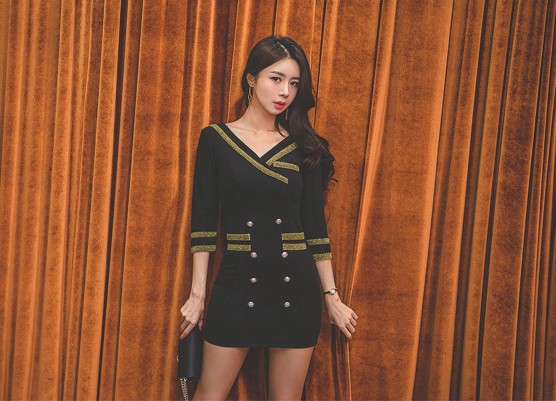 若诗科维尔哈双排扣裙