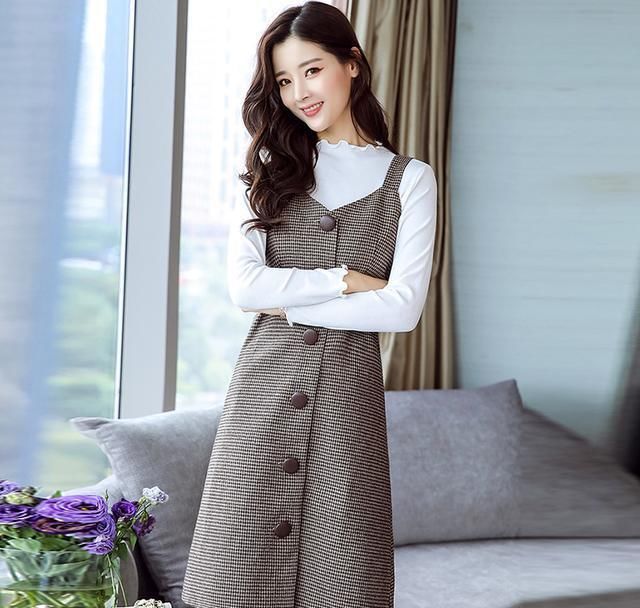  『省钱』老婆真会省钱，衣服只买套装和裙装，显瘦又时髦，上身超显大牌范