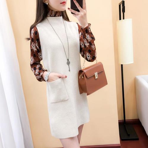 老婆38岁了，秋天穿这样的减龄套装裙，舒适洋气还保暖，忒显嫩