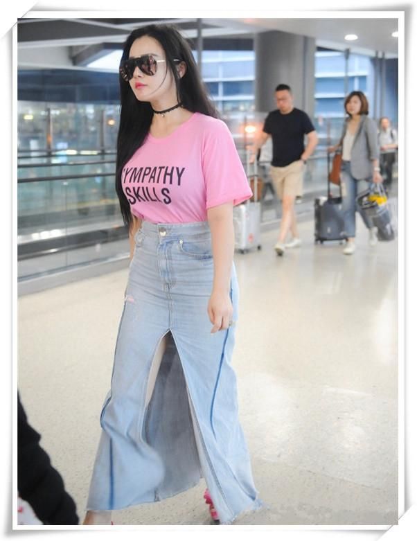 冉莹颖厉害了！事业线怎么遮都遮不住，网友：邹市明真是好福气！