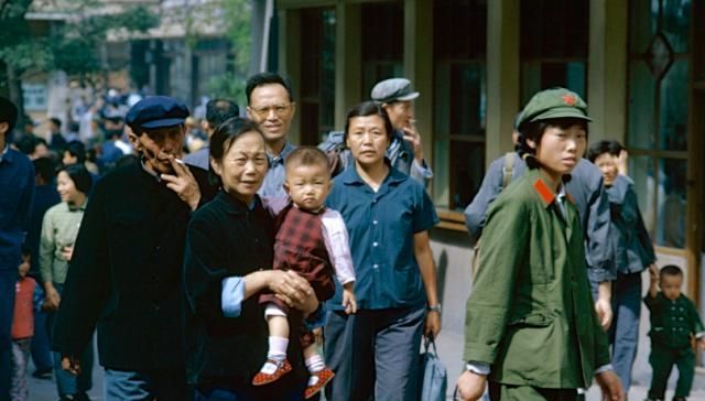 1973年中国百姓真实老照片：没想到那时候的人们是这样子生活