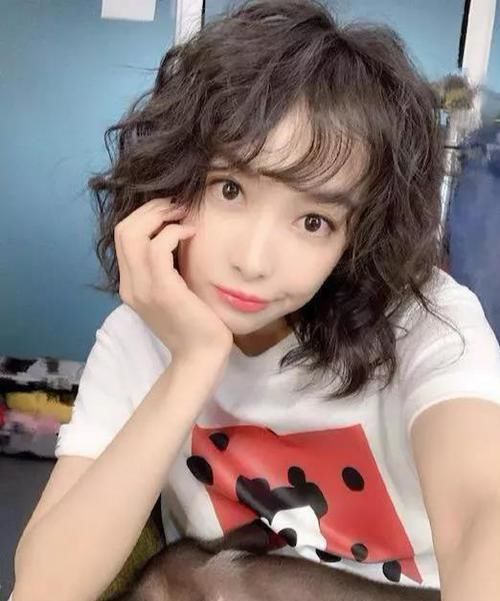  烫出来效果：真正会打扮的女人，通常会留的“5种”发型，轻松遮盖发际线问题