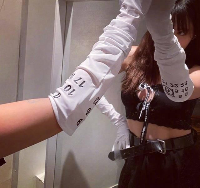  『性感』甜辣味酷女孩必备！可爱又性感让人无法抗拒，夏日街头来点不一样