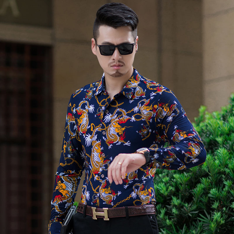 秋天男人光换外套可不行，瞧瞧这些内搭衬衫和T恤，保暖又挡风