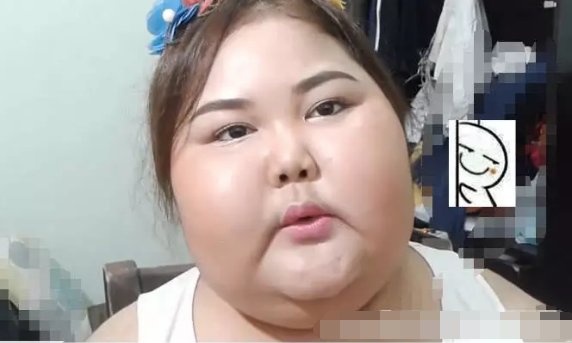 大脸盘子自信满满化立体妆，被人称为“古代美女”，认真的吗?