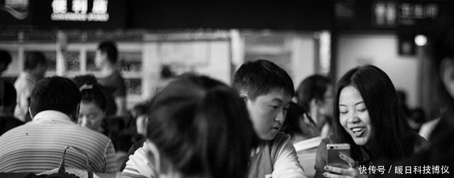 中国“舒坦”的一列火车，夕发朝至一站直达，堪比移动宾馆！